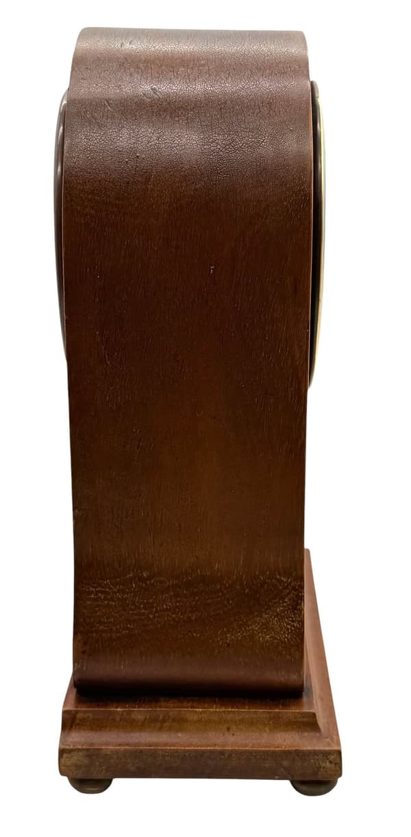 Mantel `Clock