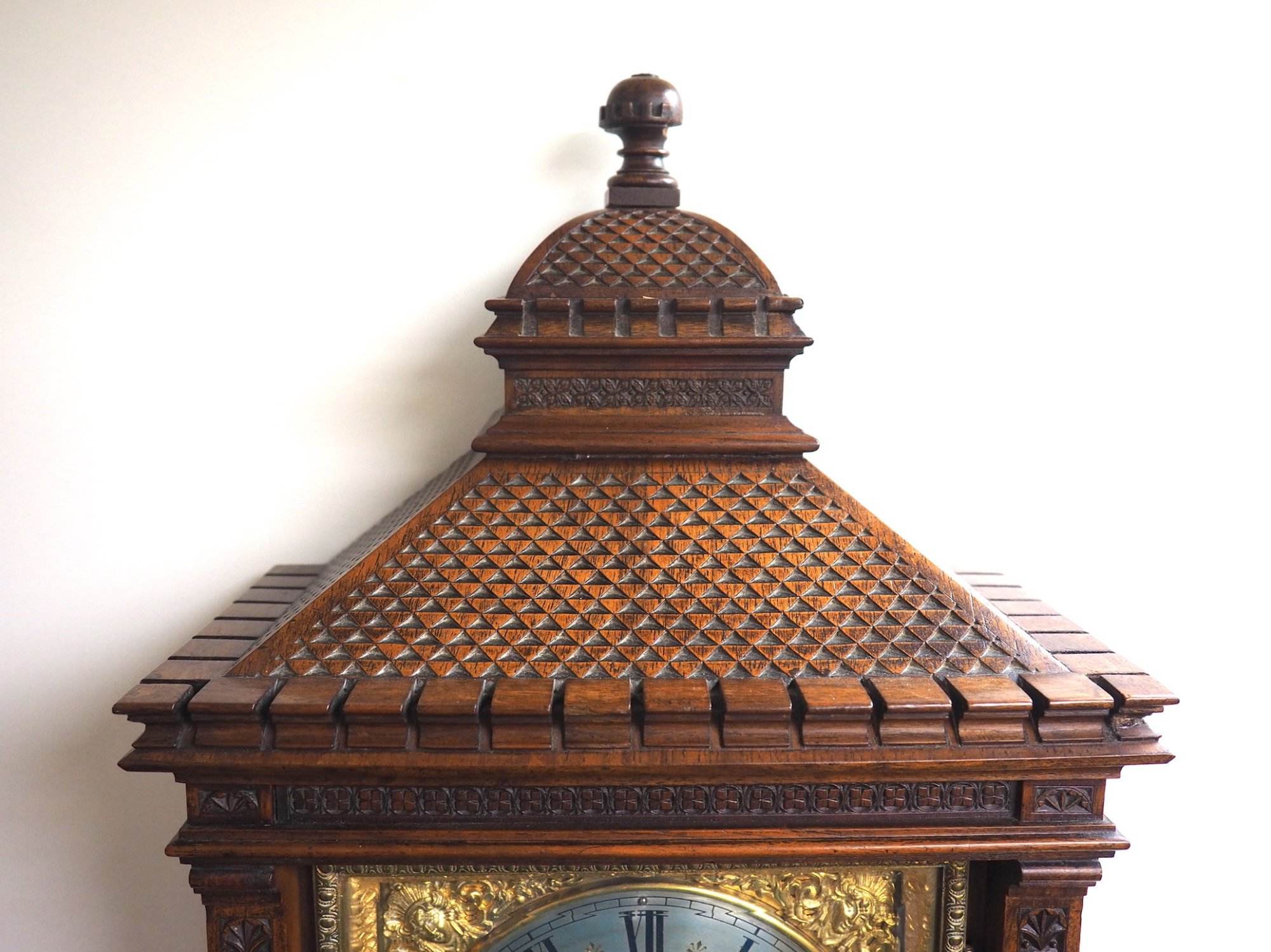 Superb Antique solid mahogany 8-Day Mantel Clock Ting Tang Striking Bracket Clock with Bracket - Image 5