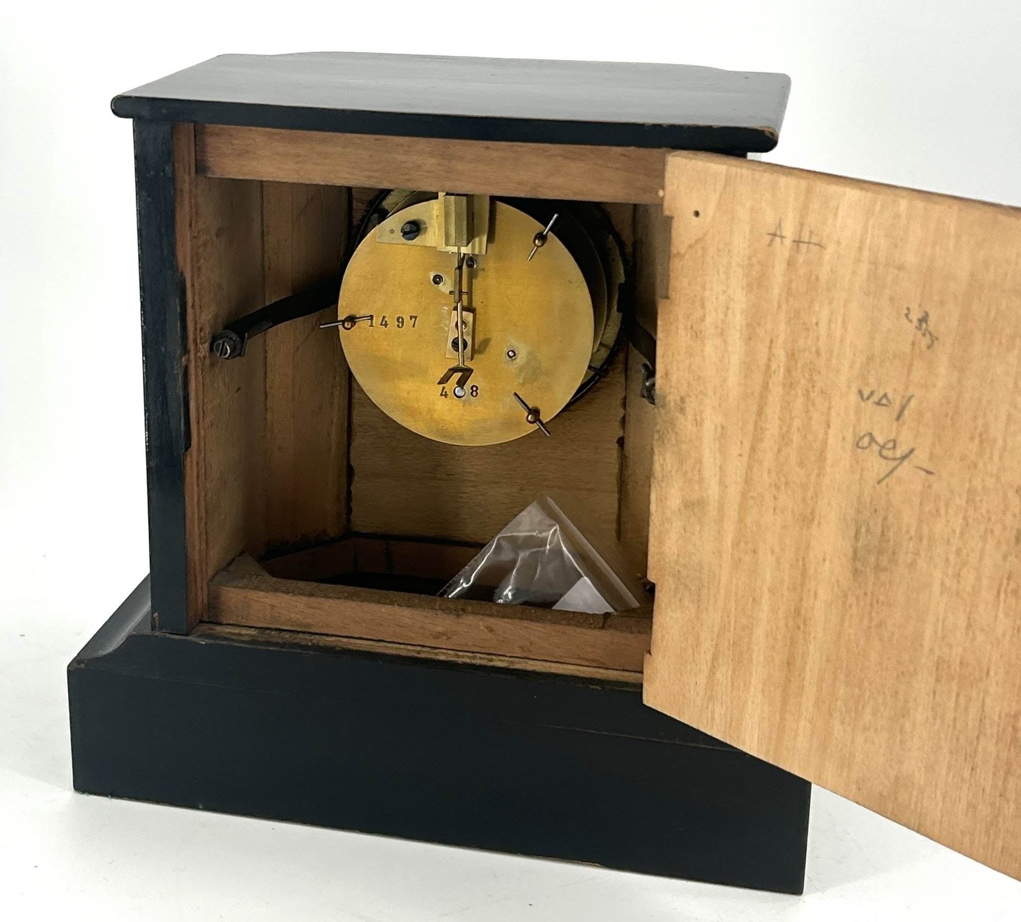 Cute Victorian False Slate Mantle Clock – ca 1890 - Image 9