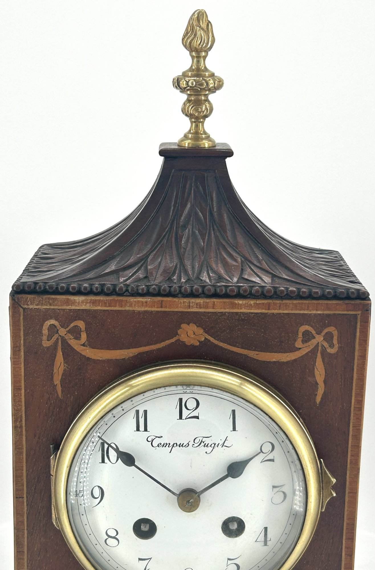 Wonderful Carved and inlaid Mahogany case Mantel Clock – ca1890 - Image 5