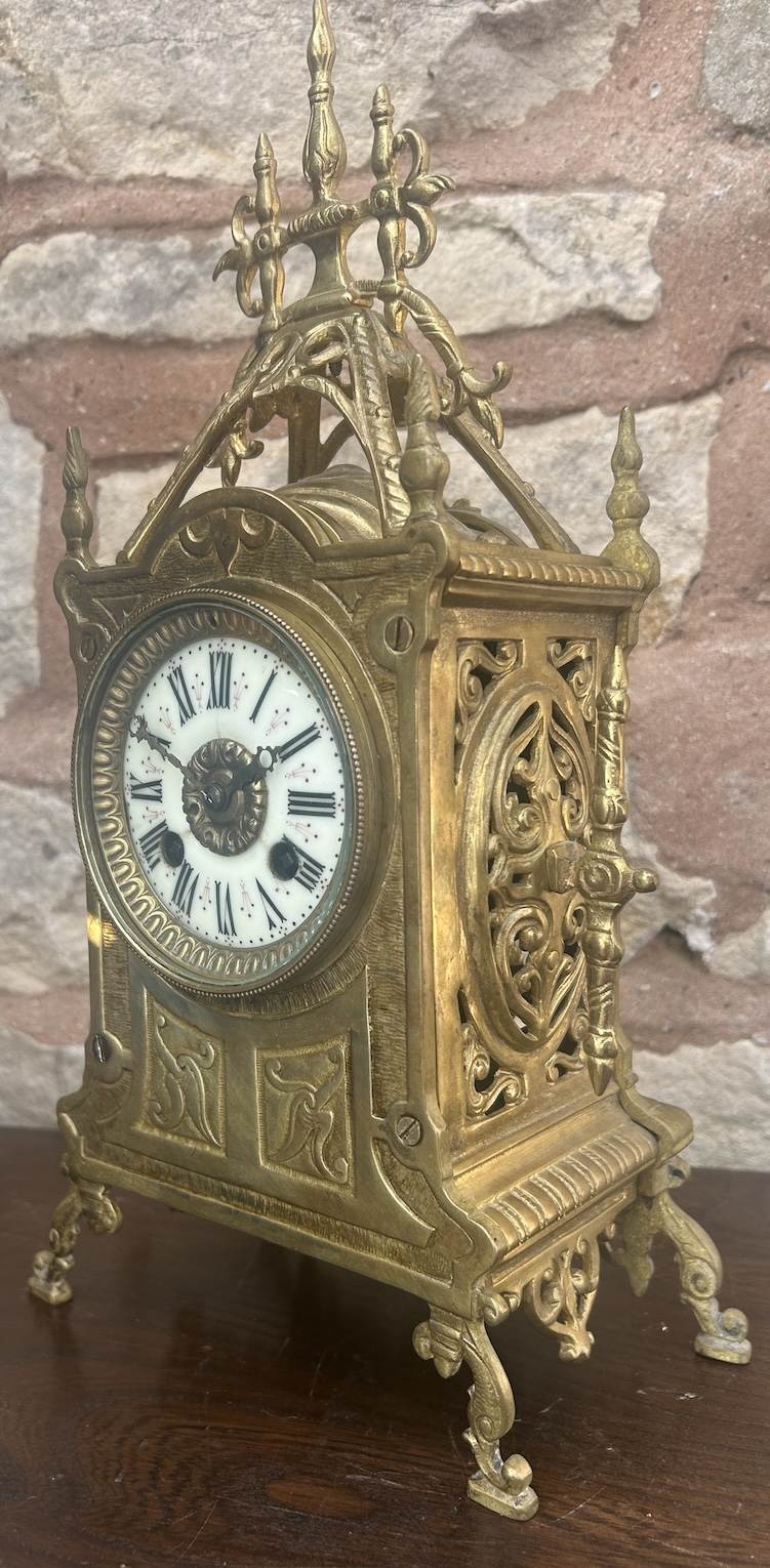 Impressive French Ormolu Gothic Style Mantel clock – ca 1890 - Image 3