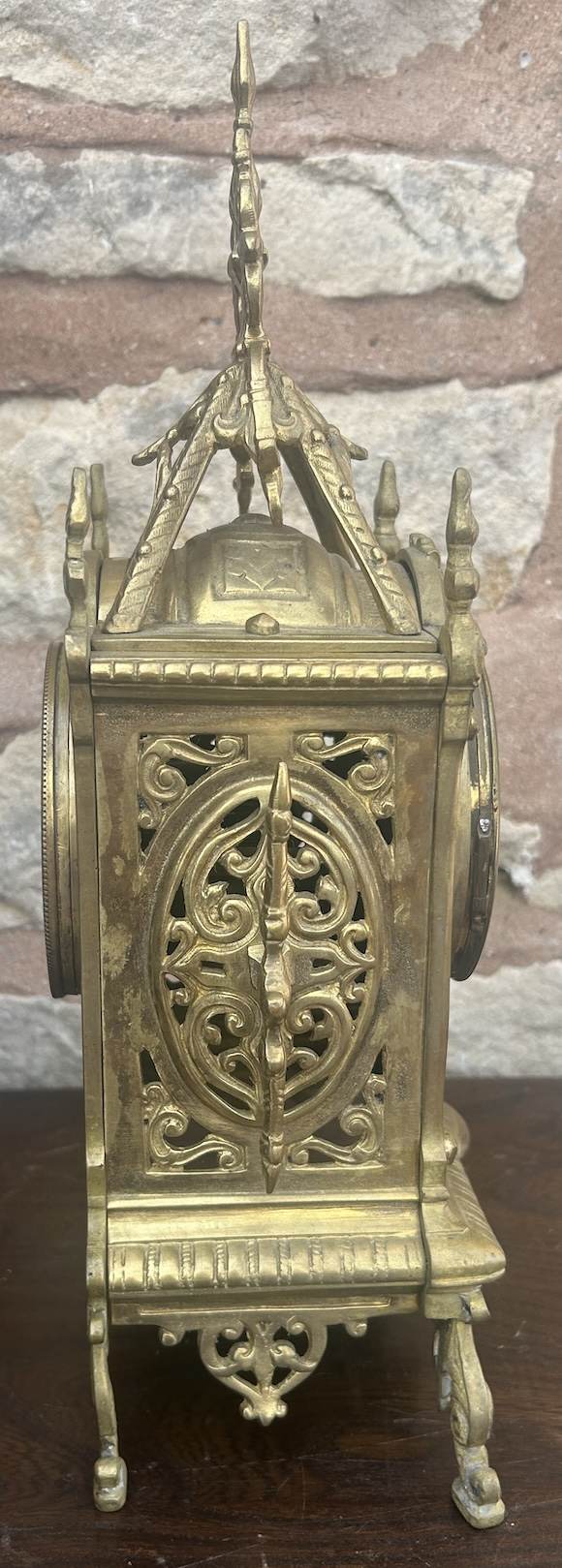 Impressive French Ormolu Gothic Style Mantel clock – ca 1890 - Image 9