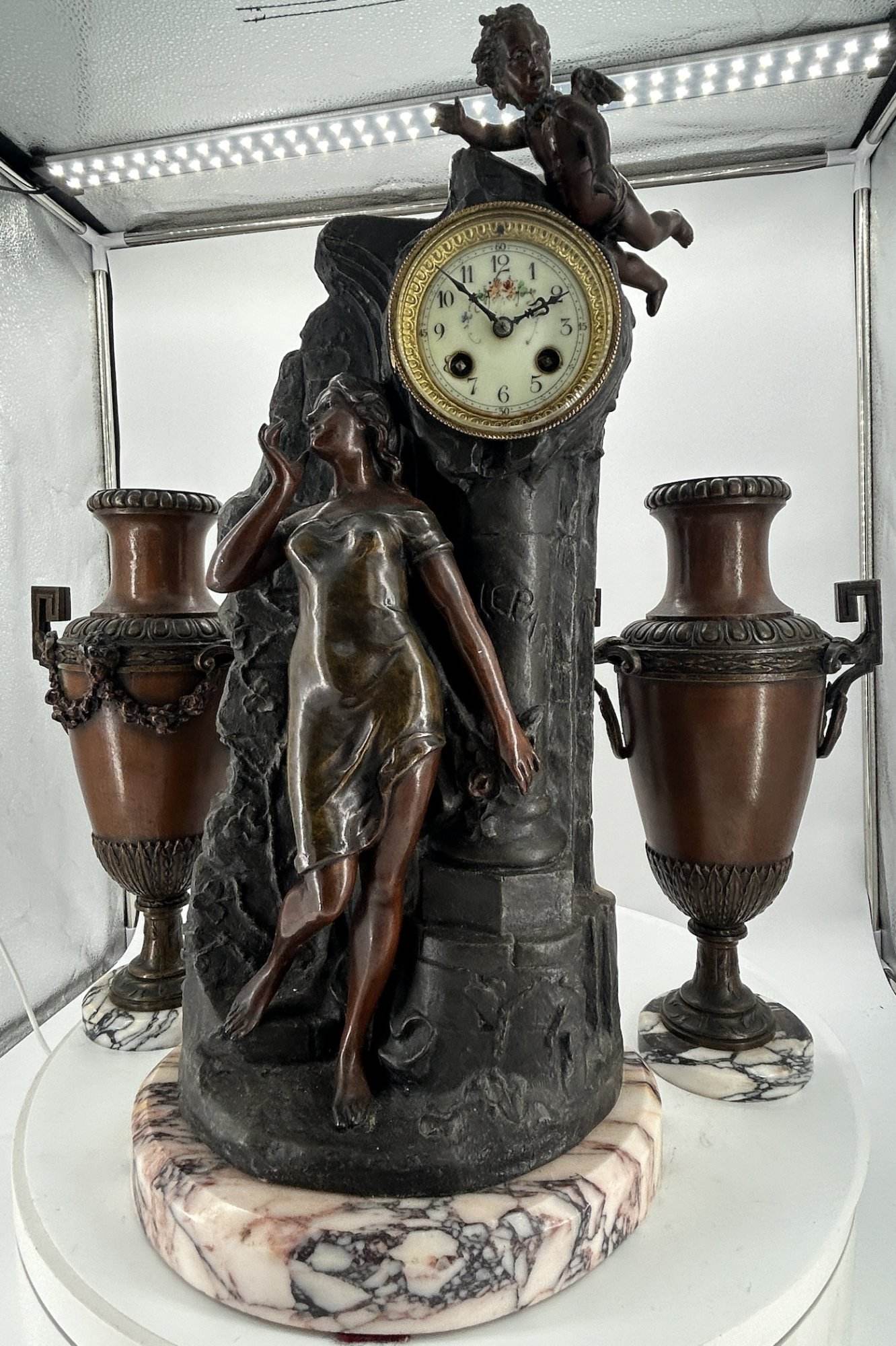 Lovely French Art Nouveau Figural Mantel Clock Set – Ca 1900 - Image 5