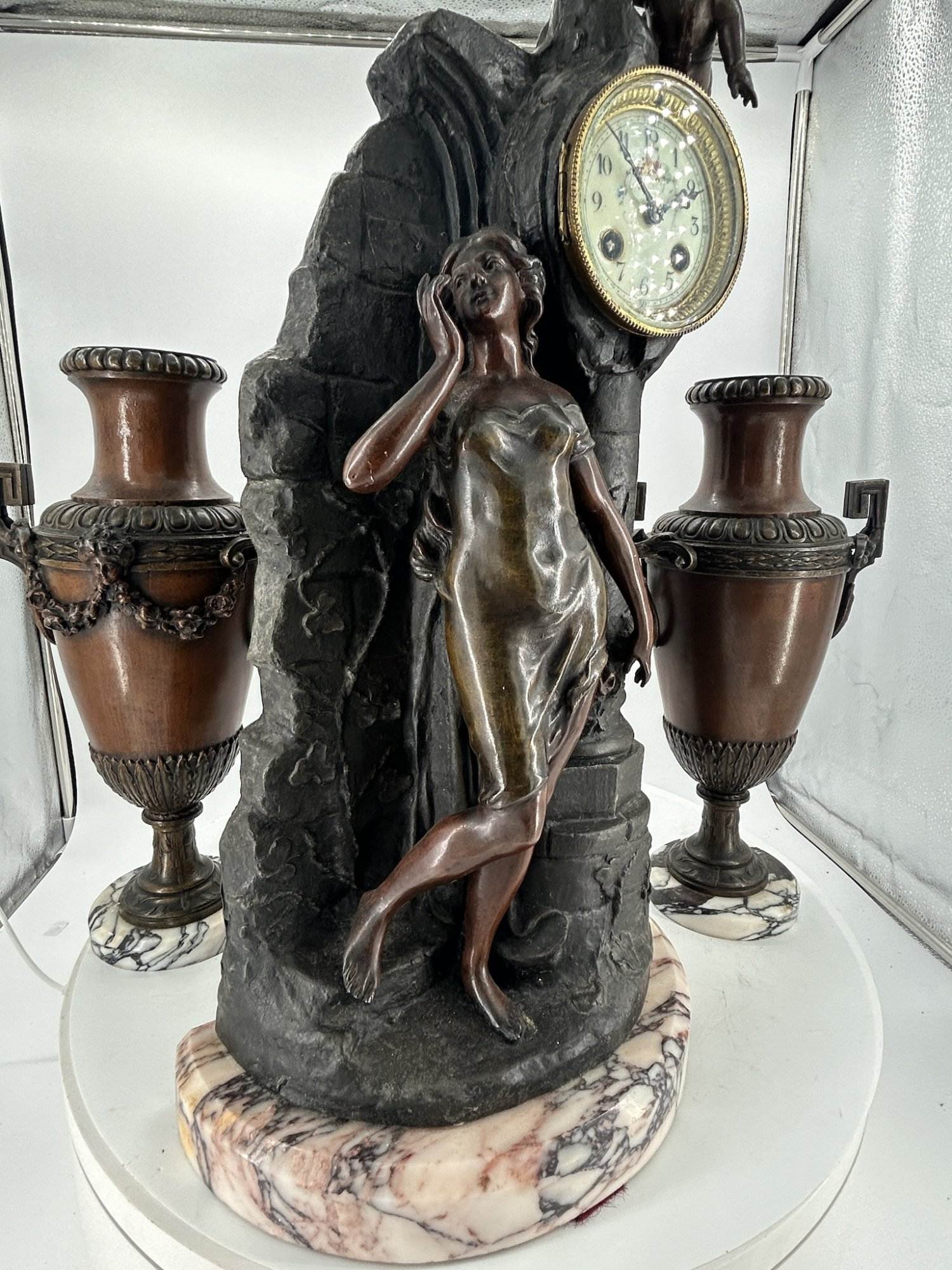 Lovely French Art Nouveau Figural Mantel Clock Set – Ca 1900 - Image 7