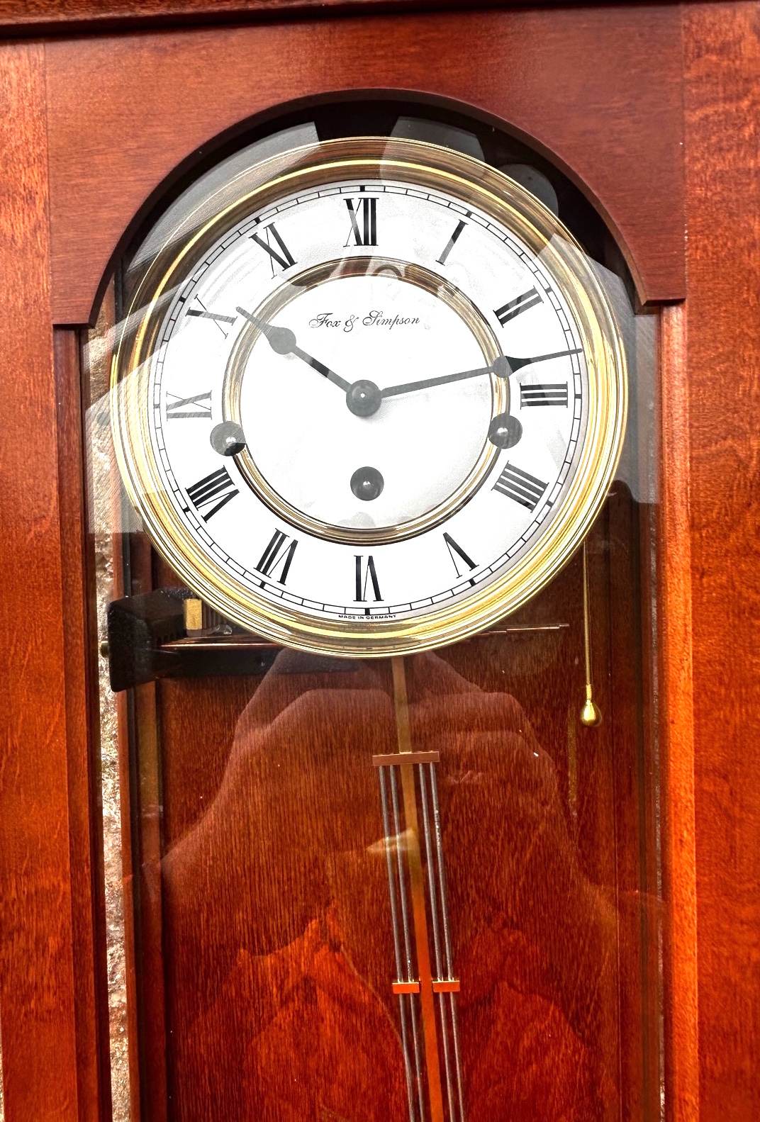 Vintage Blonde Mahogany Hermle & john Veinna wall clock – Westminster chime - Image 4
