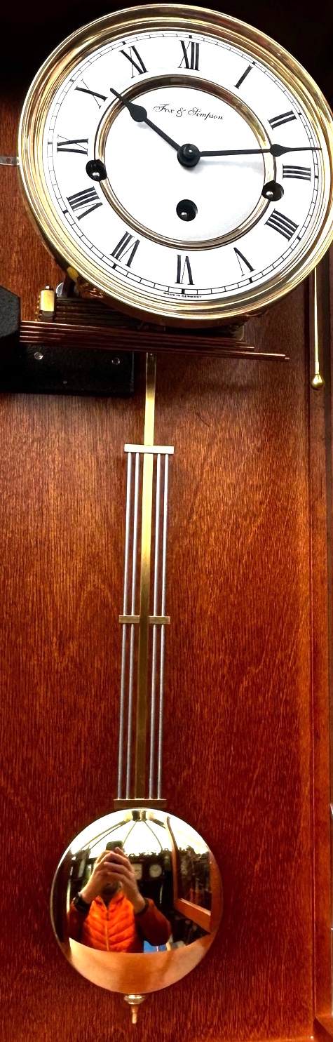 Vintage Blonde Mahogany Hermle & john Veinna wall clock – Westminster chime - Image 2